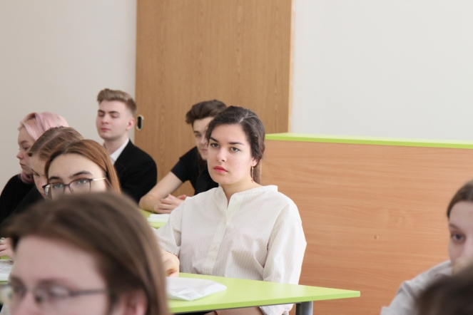 Представители СПбГПМУ провели лекцию для школьников 14