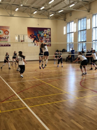 Команда СПбГПМУ по волейболу взяла бронзу на фестивале спорта 4