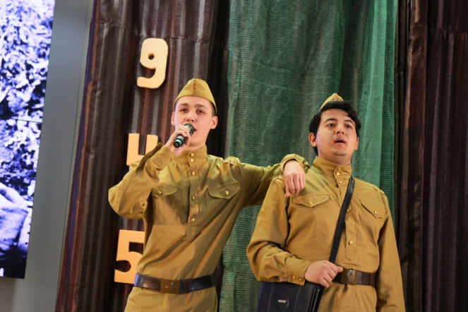 Студенты СПБГПМУ исполнили песни Победы 9