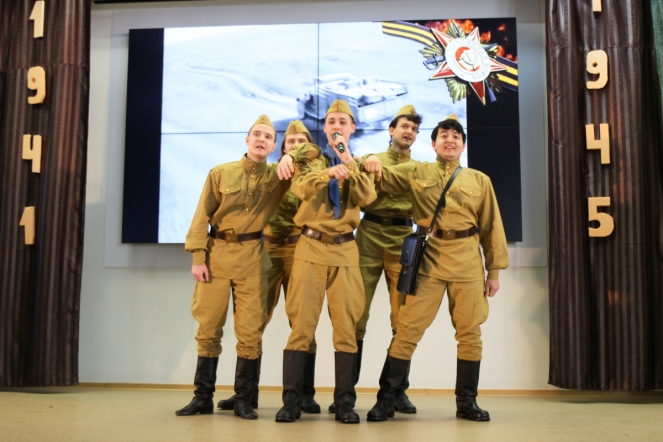 Студенты СПБГПМУ исполнили песни Победы 15