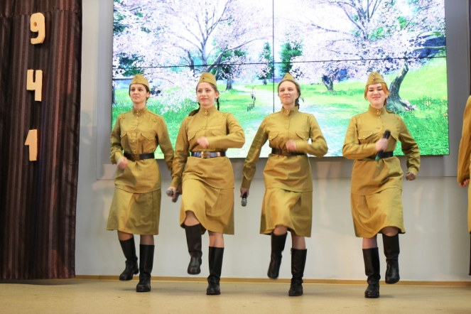 Студенты СПБГПМУ исполнили песни Победы 21