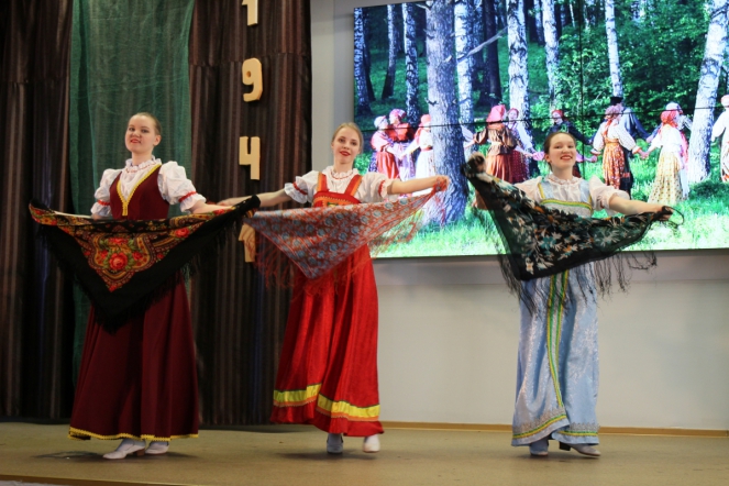 Студенты СПБГПМУ исполнили песни Победы 32