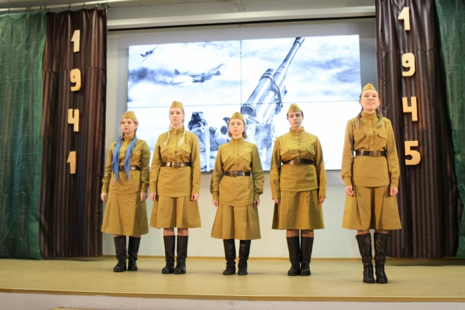 Студенты СПБГПМУ исполнили песни Победы 57