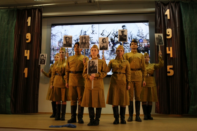 Студенты СПБГПМУ исполнили песни Победы