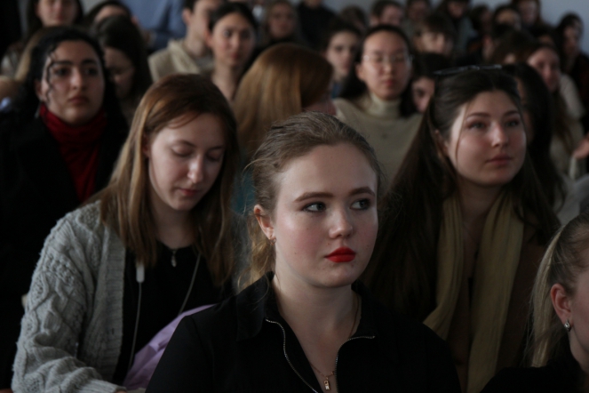 Студенты СПБГПМУ исполнили песни Победы 88