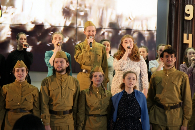 Студенты СПБГПМУ исполнили песни Победы 89