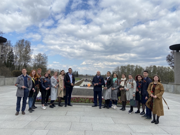 Студенты СПбГПМУ присоединились к акции «Памяти павших будьте достойны!» 3