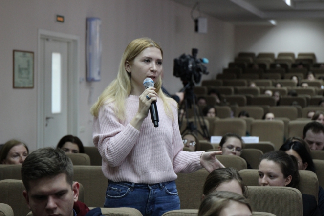 Студенты Педиатрического университета встретились с Дмитрием Лисовцом 10