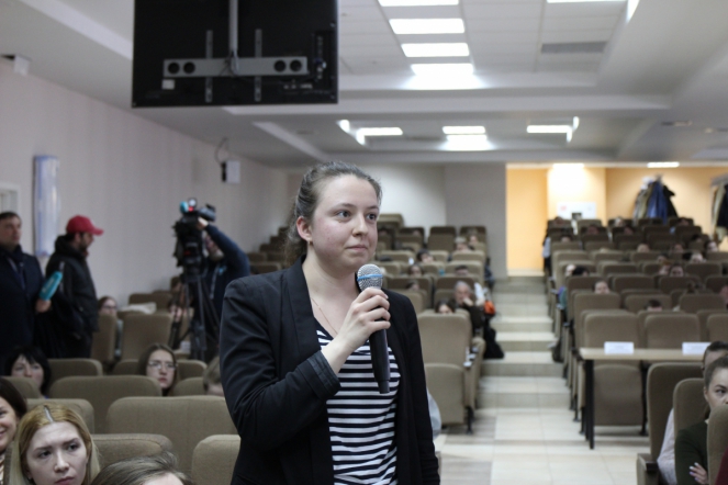 Студенты Педиатрического университета встретились с Дмитрием Лисовцом 12