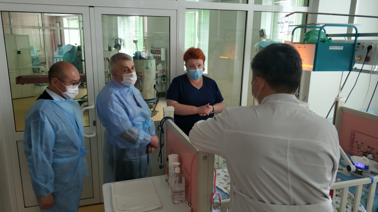 Педиатрический университет забирает на лечение пациента из Бурятии 4