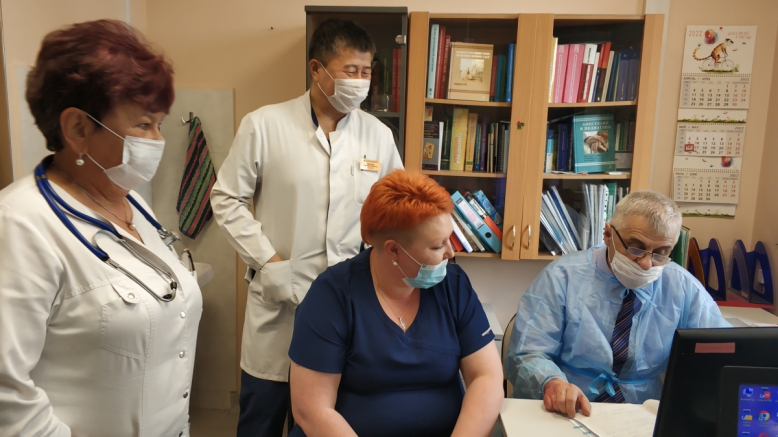 Педиатрический университет забирает на лечение пациента из Бурятии 6