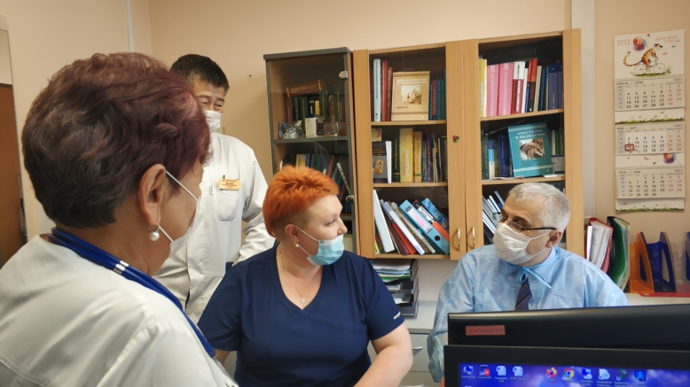 Педиатрический университет забирает на лечение пациента из Бурятии 7