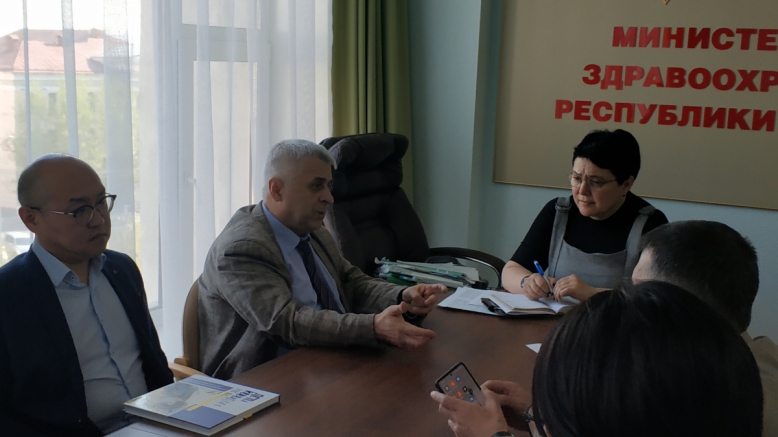 Педиатрический университет забирает на лечение пациента из Бурятии 17