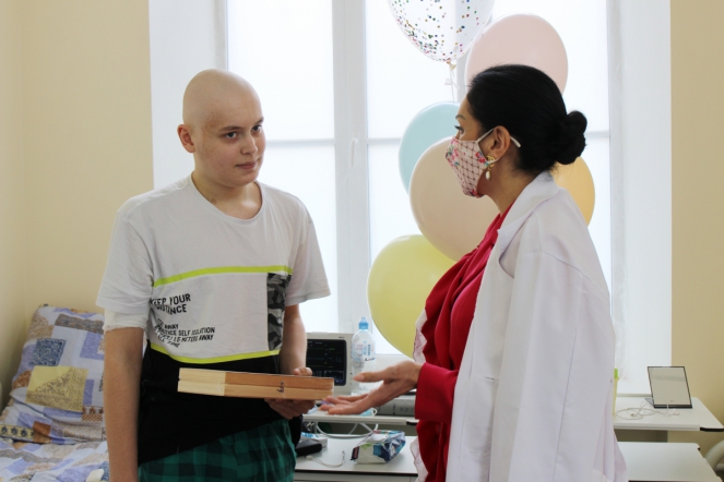 Пациентов Педиатрического университета поздравили с Днём защиты детей 10