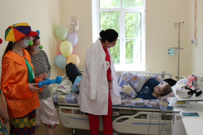 Пациентов Педиатрического университета поздравили с Днём защиты детей 15