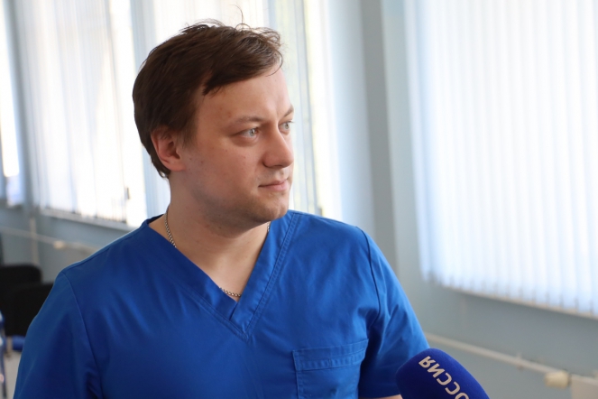 Хирург СПбГПМУ спас новорождённую с экстремально низким весом