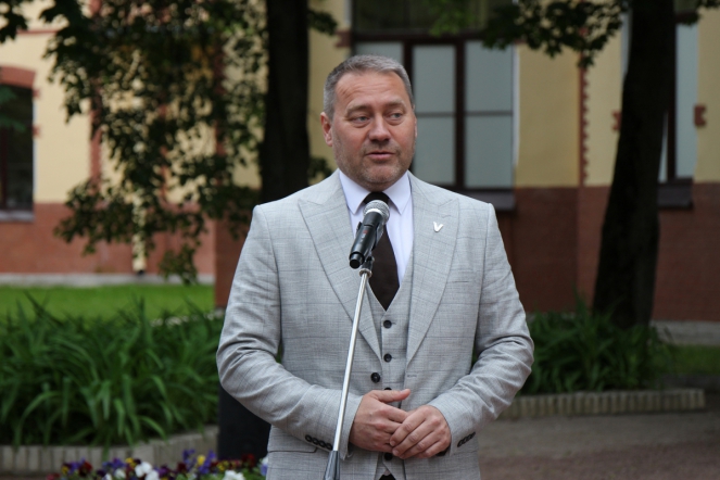 Митрополит Варсонофий освятил мемориальные доски в память о медиках, отдавших жизни за Отечество 13