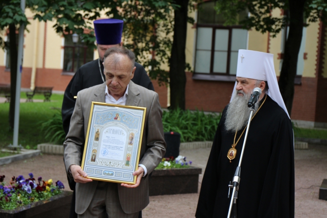 Митрополит Варсонофий освятил мемориальные доски в память о медиках, отдавших жизни за Отечество 8