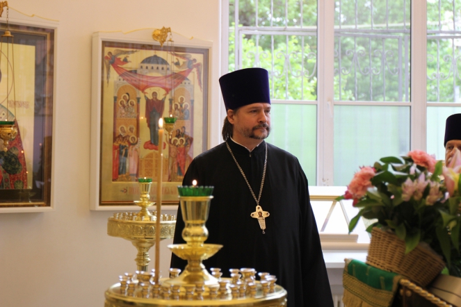 Митрополит Варсонофий освятил мемориальные доски в память о медиках, отдавших жизни за Отечество 19