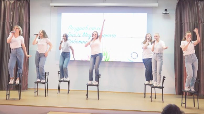 Студенческий клуб «Гиппократ» поздравил с Днём медицинского работника