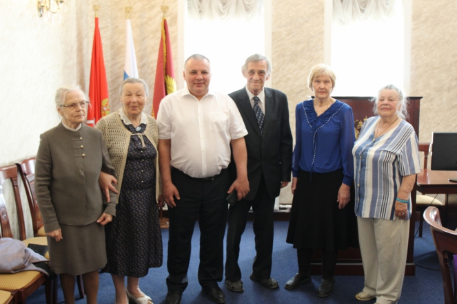 Выпускники 1962-го года посетили Альма-матер