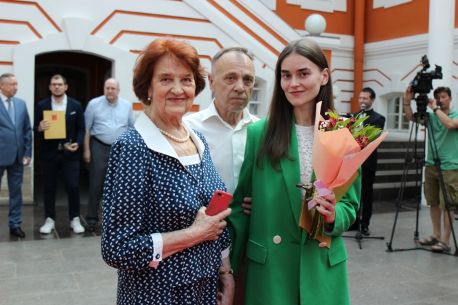 Студентка Педиатрического университета в числе лучших выпускников Петербурга 9