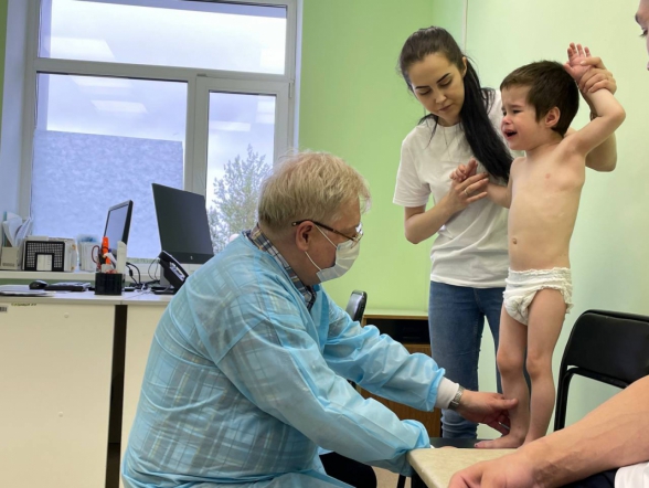 Помощь ребенку: Педиатрический университет примет на лечение маленького ямальца 1