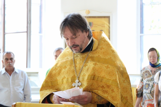 В храме при СПбГПМУ отслужили молебен за здравие детей 1