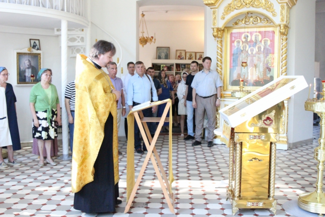 В храме при СПбГПМУ отслужили молебен за здравие детей 4