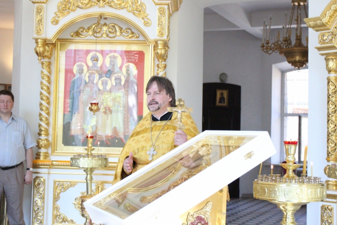 В храме при СПбГПМУ отслужили молебен за здравие детей 6