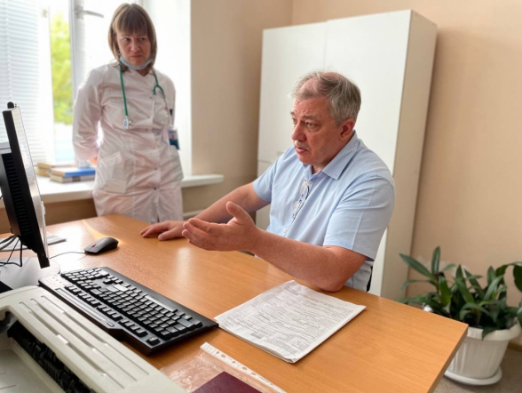 Не проверящие, а партнеры: специалисты СПбГПМУ помогают улучшать качество оказания помощи детям Тюмени 36