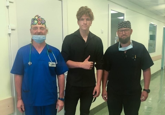 Результат более чем удовлетворительный: врачи СПбГПМУ выписали домой подростка из Твери