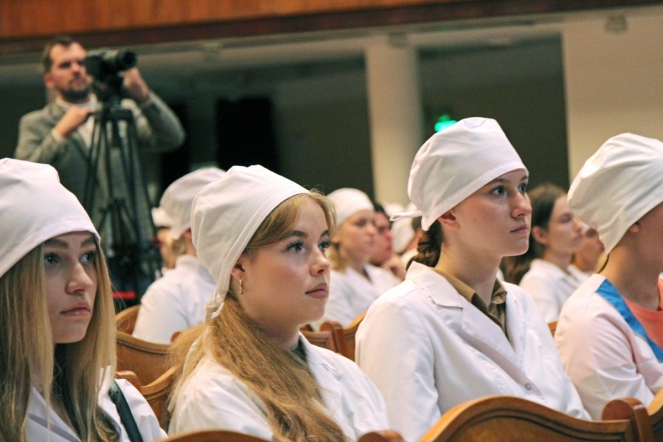 В Педиатрическом университете прошёл день первокурсника 7