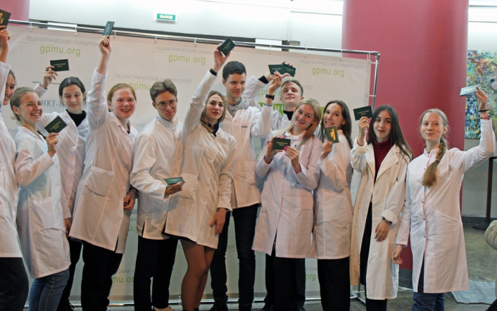 В Педиатрическом университете прошёл день первокурсника 9