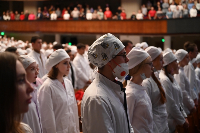 В Педиатрическом университете прошёл день первокурсника 13