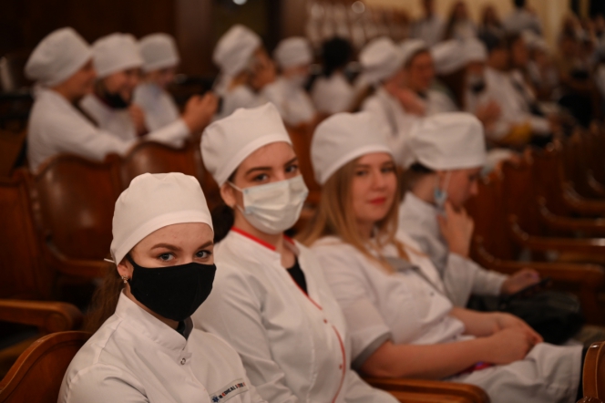 В Педиатрическом университете прошёл день первокурсника 46