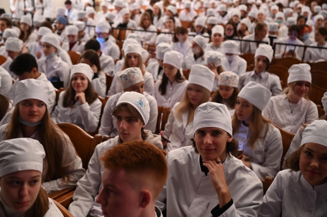 В Педиатрическом университете прошёл день первокурсника 49