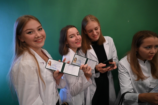 В Педиатрическом университете прошёл день первокурсника 51