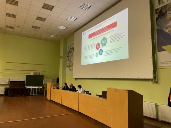 В Педиатрическом университете прочитали лекцию о лекарственной безопасности 2