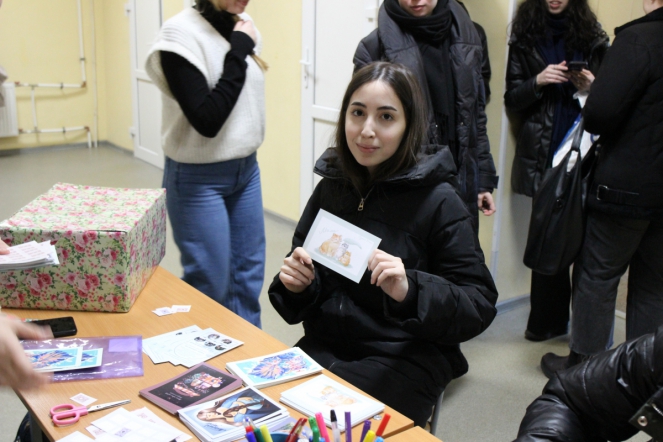 Студенты СПбГПМУ провели акцию ко Дню матери 3