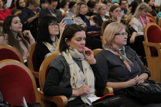 В администрации Калининского района состоялась научно-практическая конференция по дерматовенерологии 13