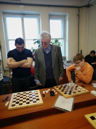 Команда Педиатрического университета приняла участие в первенстве по шашкам  среди вузов и трудовых коллективов Выборгского района