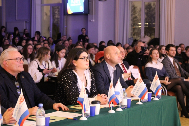 Мы начинаем КВН: В СПбГПМУ прошли юбилейные игры на Кубок Ректора 3