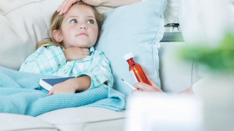 Владимир Тимченко назвал симптомы гриппа у детей, при которых нужно срочно вызывать врача