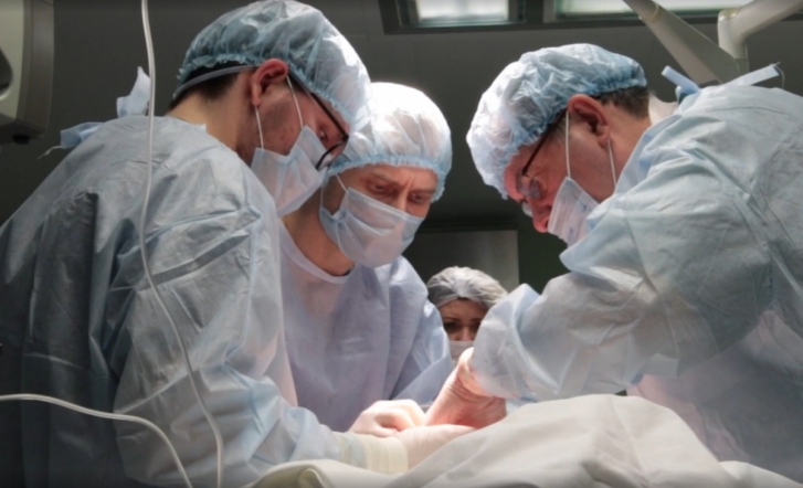 Врачи Городской Покровской больницы и Педиатрического университета спасли пациентку с редким осложнением хронического панкреатита