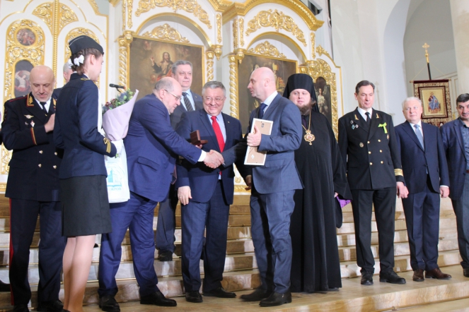 В Смольном соборе прошла литургия в честь Дня российского студенчества