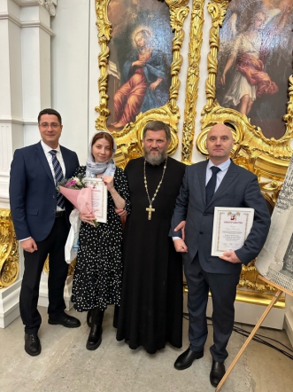 В Смольном соборе прошла литургия в честь Дня российского студенчества 7