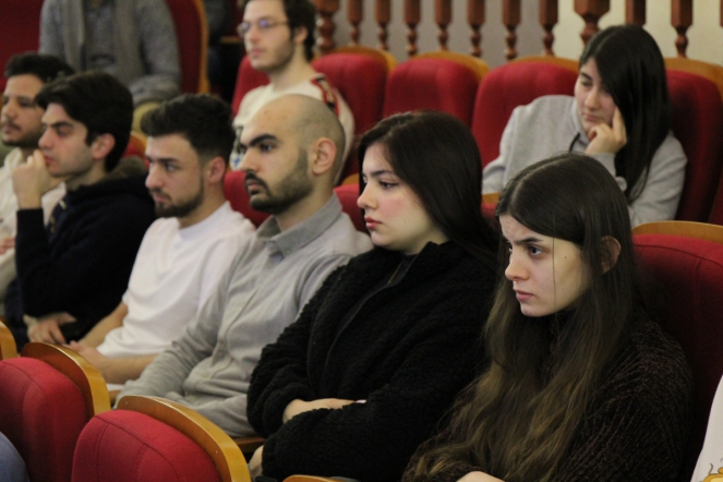 Ректор Педиатрического университета провёл встречу со студентами из Сирии и Турции 8