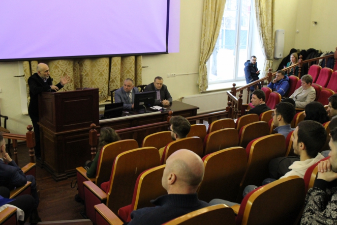 Ректор Педиатрического университета провёл встречу со студентами из Сирии и Турции 17