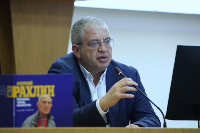 Круглый стол на тему «Книги и здоровье. Постижение смыслов и себя через чтение» прошел в Педиатрическом университете 2